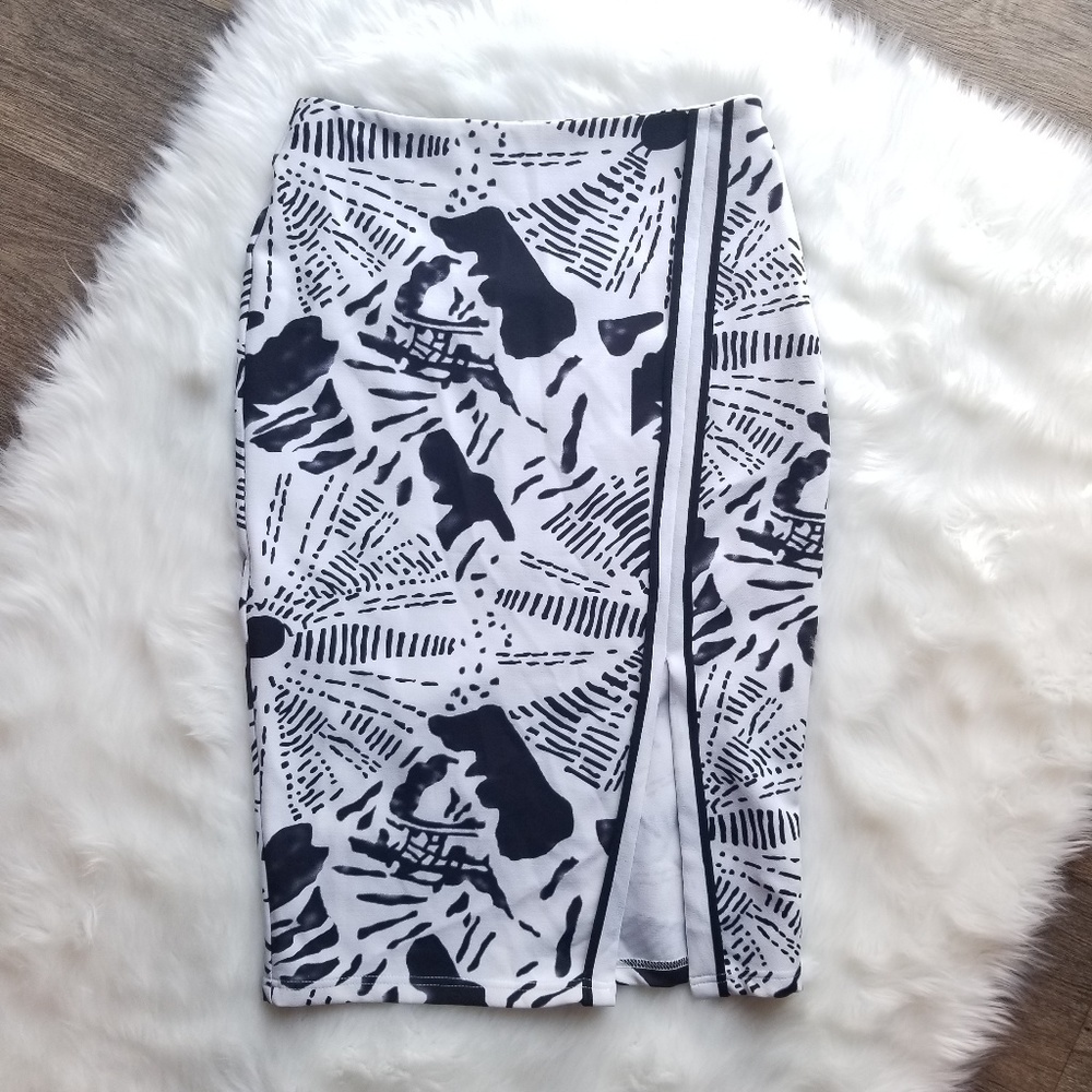 VESTIQUE | Abstract Pencil Skirt